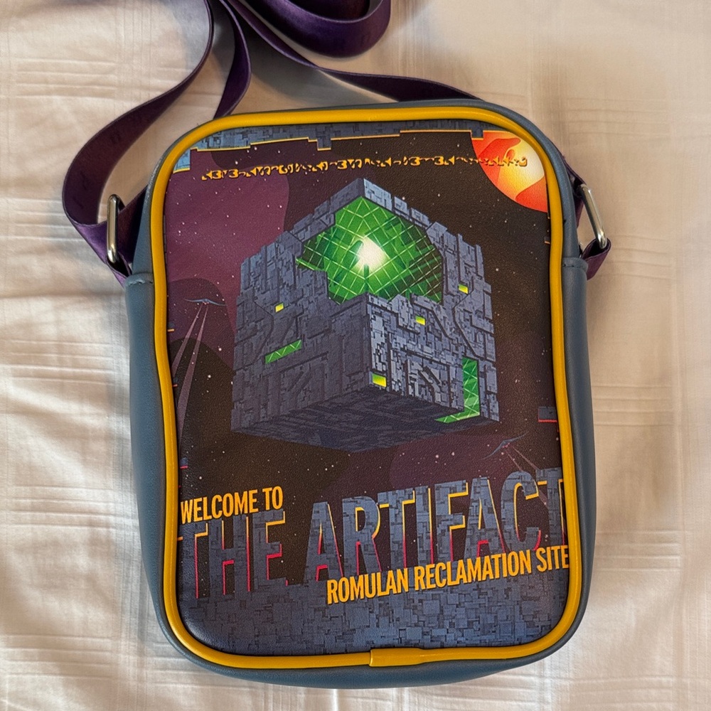 Buckle-Down Star Trek Picard Cross body